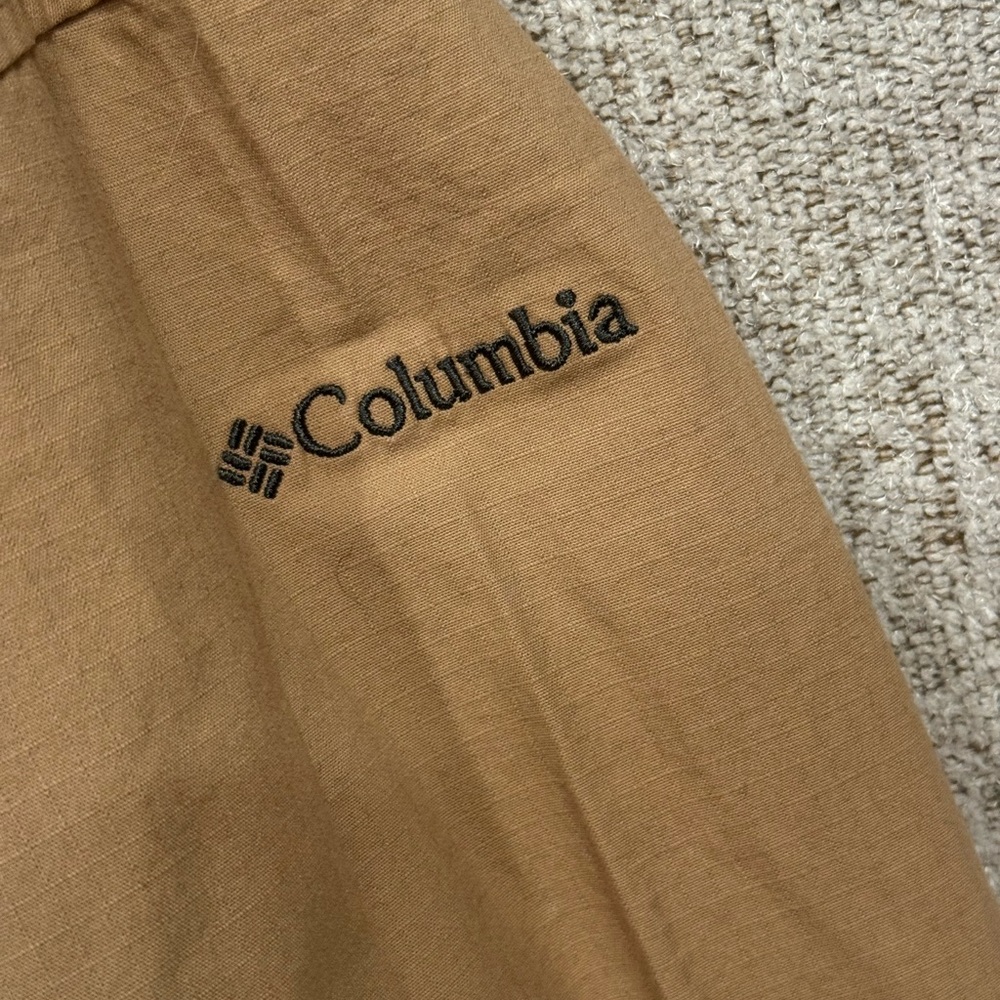 COLUMBIA Women's Jacket, Size Medium. NWT. - Picture 3 of 4